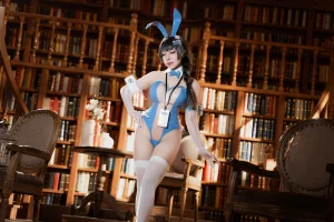 虎森森《NIKKE 胜利女神 梅里兔》主题写真：30张全套美图