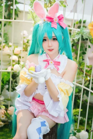 焖焖碳《初音未来复活节兔子》主题写真：22张全套美图