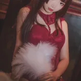 面饼仙儿《脑内少女 红色束衣》主题写真：22张全套美图