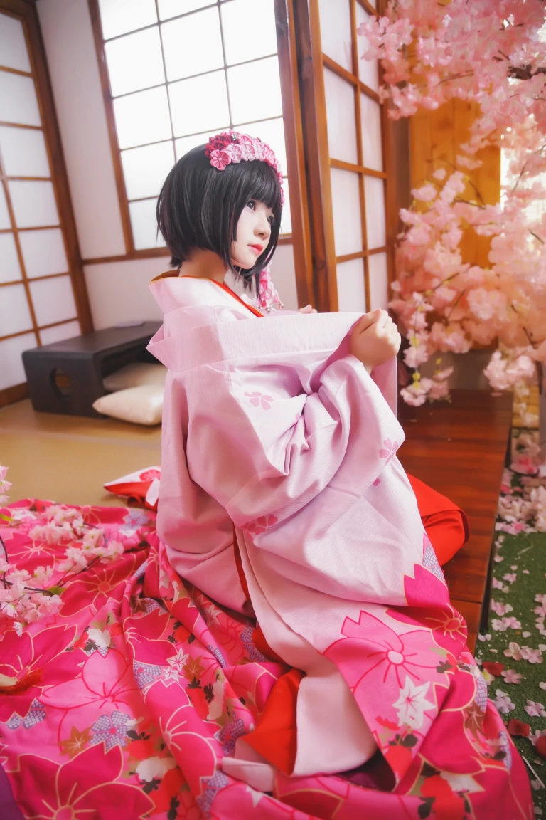 桜桃喵《加藤惠 和服》主题写真：23张全套美图