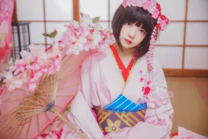 桜桃喵《加藤惠 和服》主题写真：23张全套美图