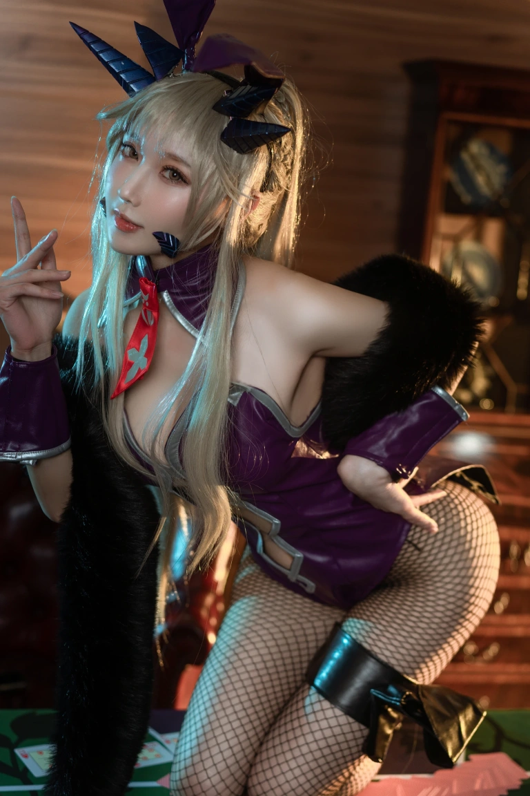 阿包也是兔娘《黑枪呆兔女郎》主题写真：25张全套美图