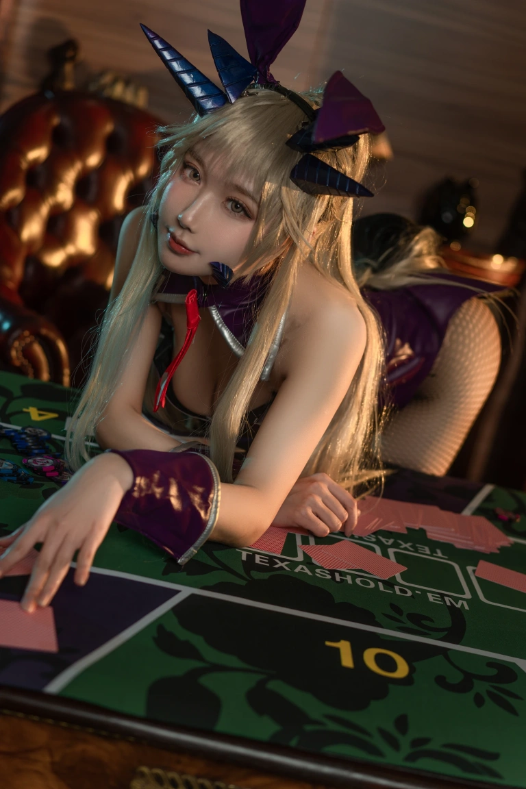 阿包也是兔娘《黑枪呆兔女郎》主题写真：25张全套美图