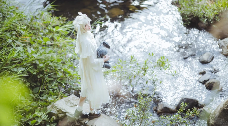 瓜希酱《春日野穹》主题写真：25张全套美图