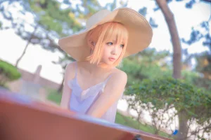 星之迟迟《乱藤四郎》主题写真：28张全套美图