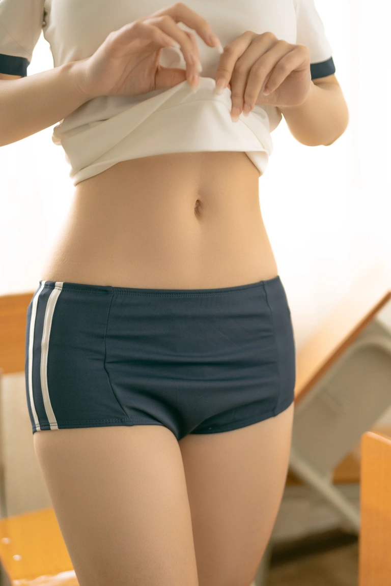 桃良阿宅《体操服》主题写真：31张全套美图