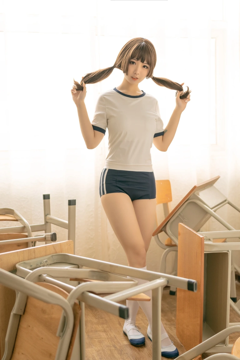 桃良阿宅《体操服》主题写真：31张全套美图