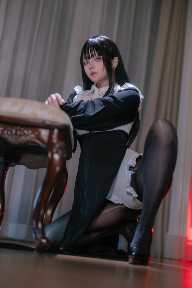 屿鱼《黑丝修女》主题写真：40张全套美图