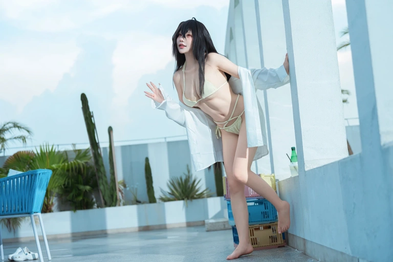 是一只熊仔《大凤泳装》主题写真：47张全套美图