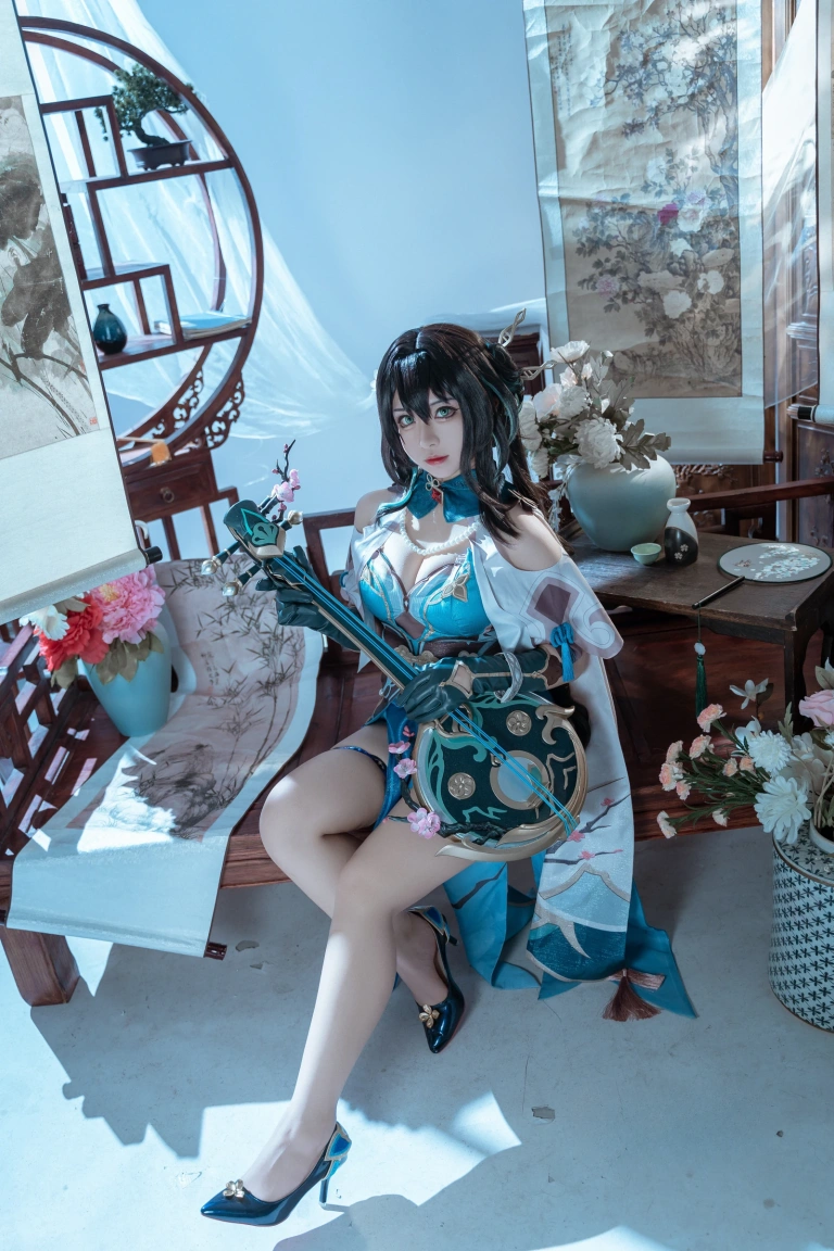 虎森森《崩坏·星穹铁道 阮梅》主题写真：50张全套美图