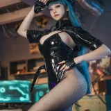 蜜汁猫裘《胶衣女警》主题写真：51张全套美图