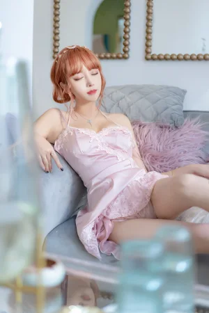 过期米线线喵《星月公主》主题写真：63张全套美图