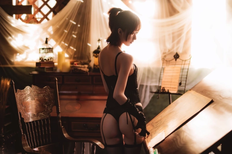 木棉棉《紧身内衣》主题写真：70张全套美图