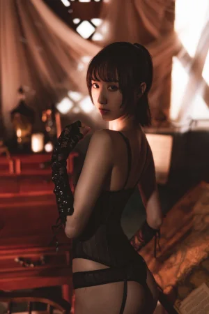 木棉棉《紧身内衣》主题写真：70张全套美图