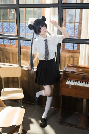 九柒喵《妃咲JK》主题写真：61张全套美图