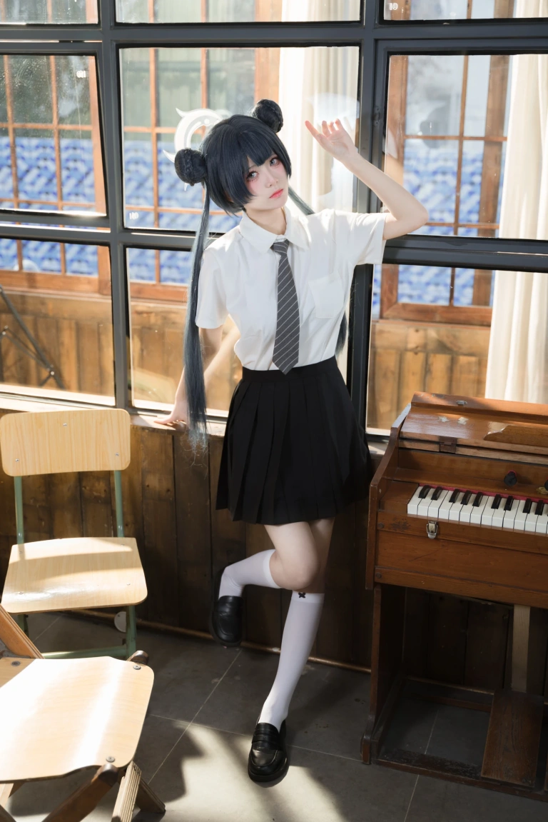 九柒喵《妃咲JK》主题写真：61张全套美图