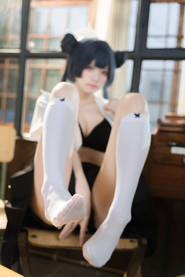 九柒喵《妃咲JK》主题写真：61张全套美图