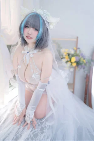 阿半今天很开心《碧蓝航线 柴郡誓约花嫁》主题写真：130张全套美图，含4个视频