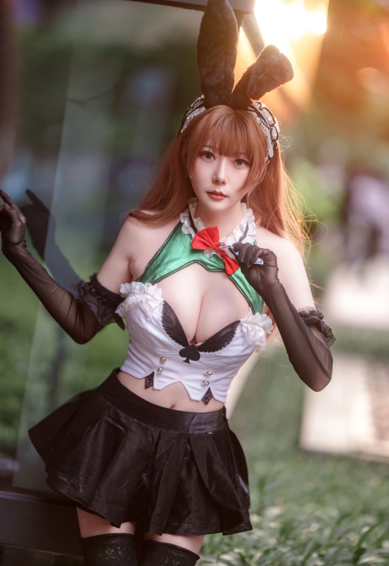 香草喵露露《碧蓝航线 莫妮卡》主题写真：18张全套美图