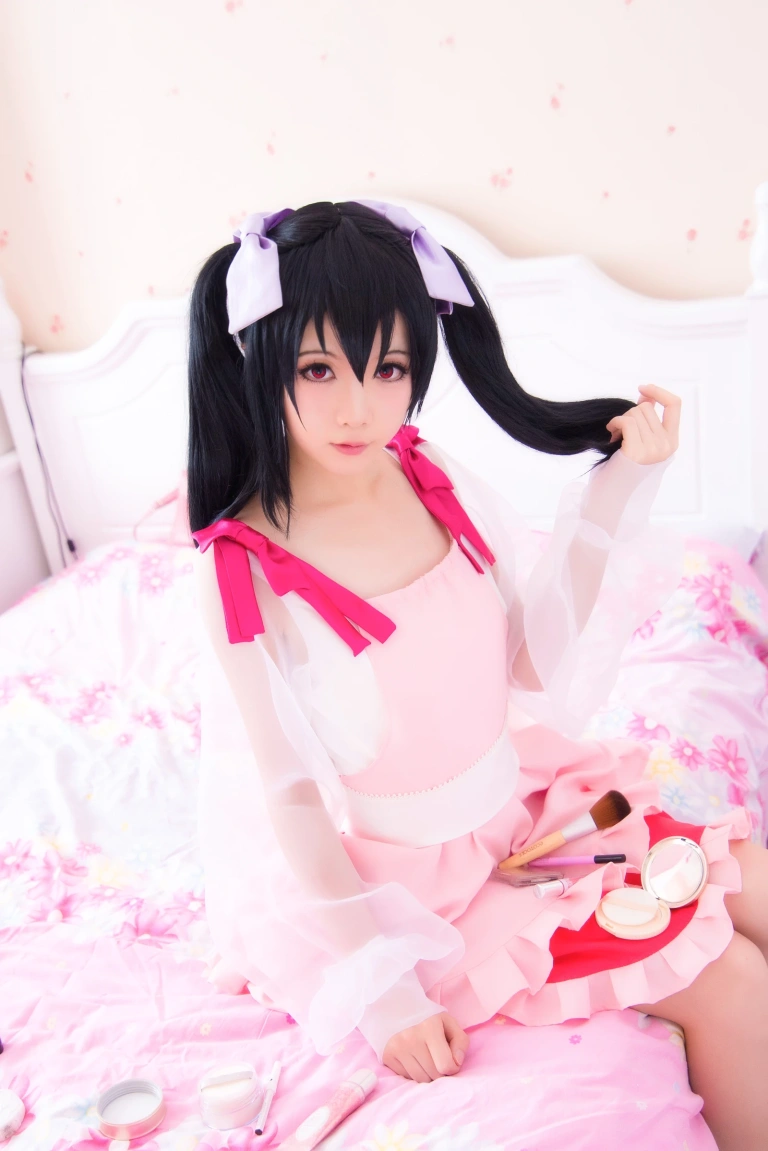 星之迟迟《矢泽妮可》主题写真：18张全套美图