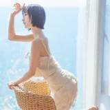 木棉棉《暖冬的海 米色裙子》主题写真：22张全套美图