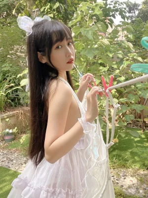 不呆猫《清纯妹妹》主题写真：24张全套美图