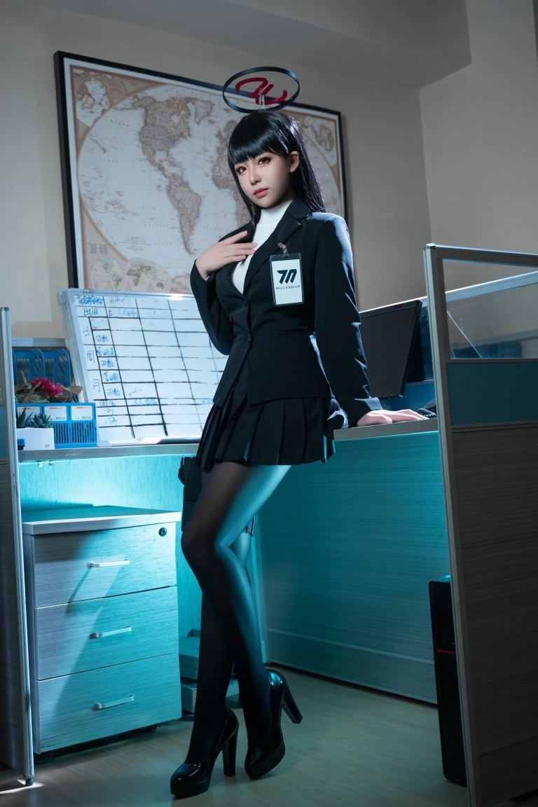 虎森森《蔚蓝档案 调月莉音》主题写真：35张全套美图