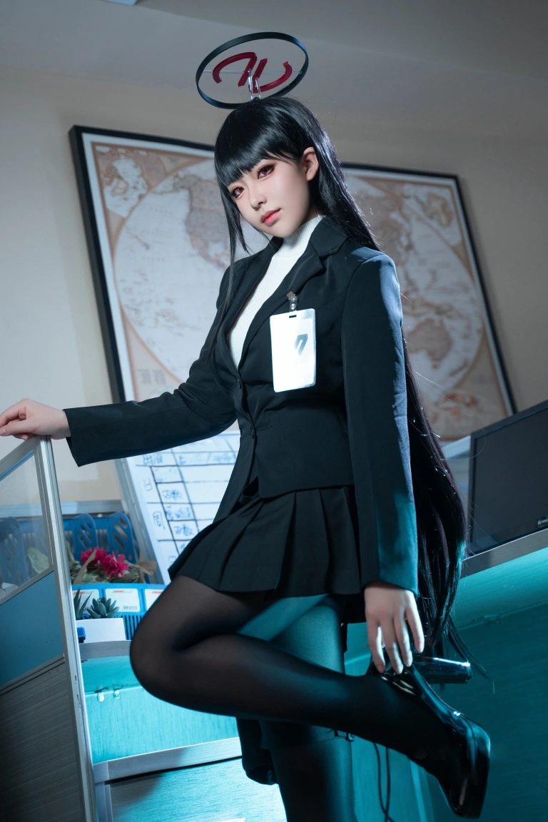 虎森森《蔚蓝档案 调月莉音》主题写真：35张全套美图