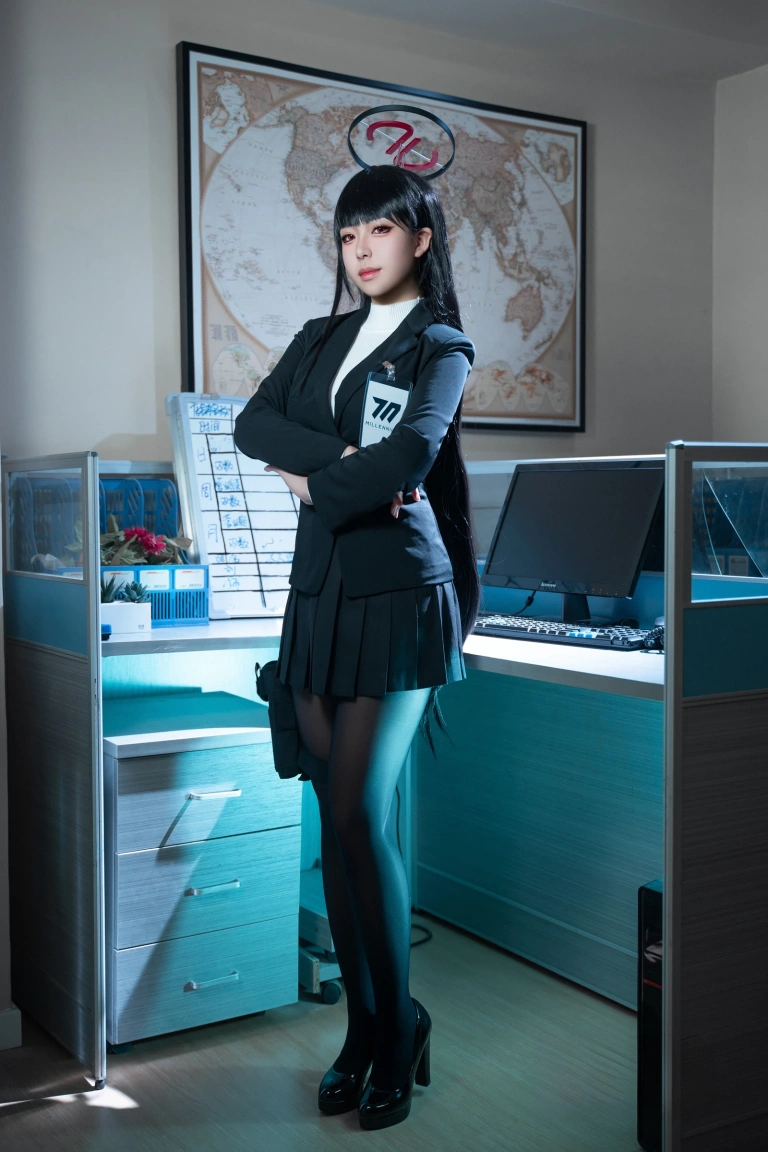 虎森森《蔚蓝档案 调月莉音》主题写真：35张全套美图