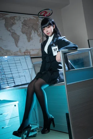 虎森森《蔚蓝档案 调月莉音》主题写真：35张全套美图