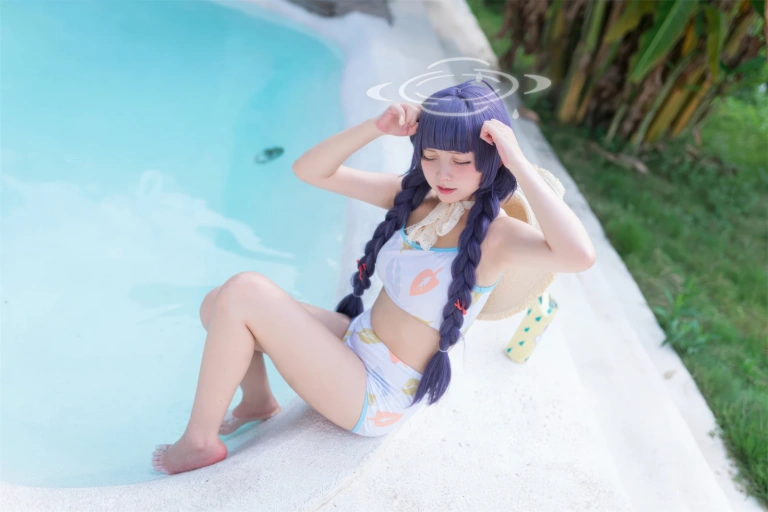 花铃《碧蓝档案 美游泳装》主题写真：41张全套美图