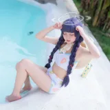 花铃《碧蓝档案 美游泳装》主题写真：41张全套美图