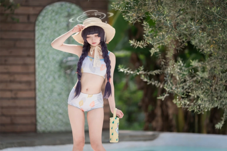 花铃《碧蓝档案 美游泳装》主题写真：41张全套美图