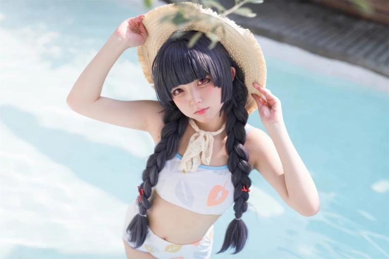 花铃《碧蓝档案 美游泳装》主题写真：41张全套美图