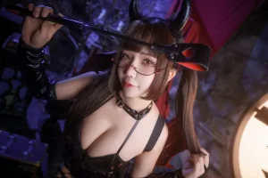 抱走莫子《小魅魔》主题写真：45张全套美图，含34个视频