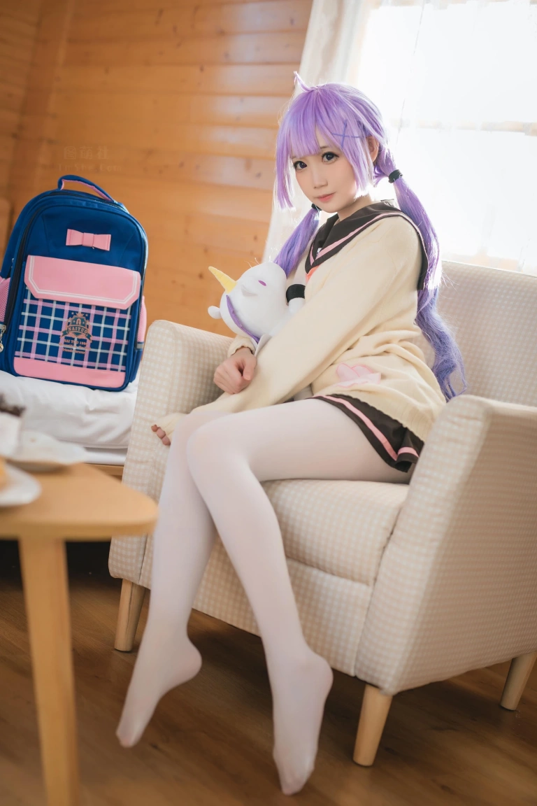 焖焖碳《独角兽JK制服》主题写真：21张全套美图