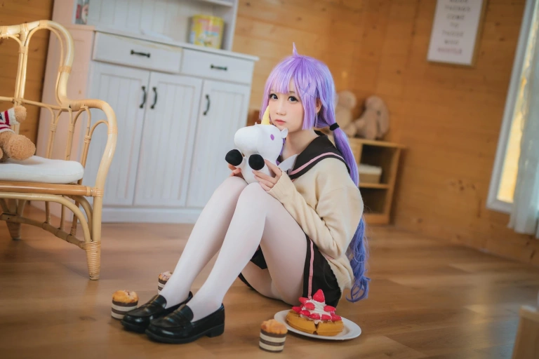 焖焖碳《独角兽JK制服》主题写真：21张全套美图