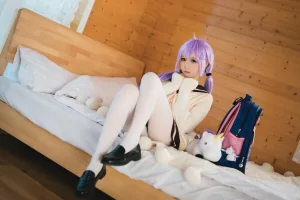 焖焖碳《独角兽JK制服》主题写真：21张全套美图