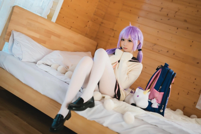 焖焖碳《独角兽JK制服》主题写真：21张全套美图