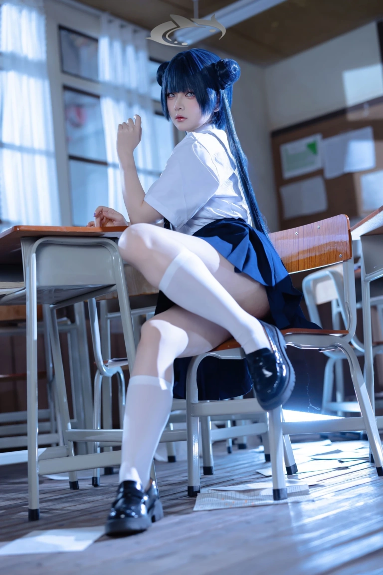 屿鱼《蔚蓝档案 妃咲JK》主题写真：61张全套美图