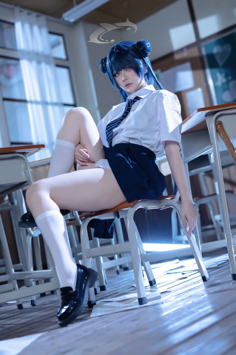 屿鱼《蔚蓝档案 妃咲JK》主题写真：61张全套美图