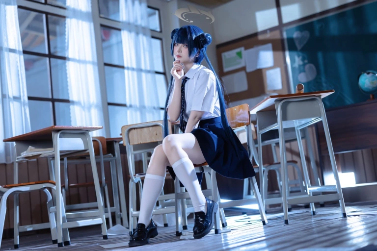 屿鱼《蔚蓝档案 妃咲JK》主题写真：61张全套美图