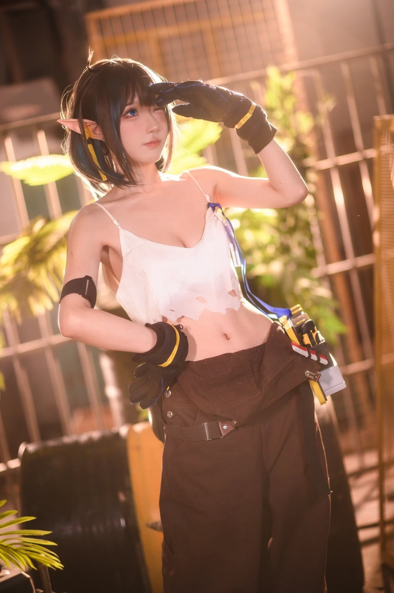 阿包也是兔娘《2022.06月舰长图包 明日方舟 森蚺》主题写真：33张全套美图