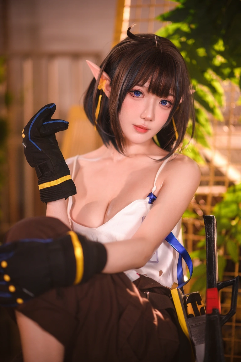阿包也是兔娘《2022.06月舰长图包 明日方舟 森蚺》主题写真：33张全套美图
