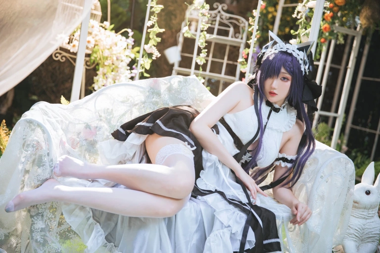 瓜希酱《奥古斯特女仆》主题写真：24张全套美图