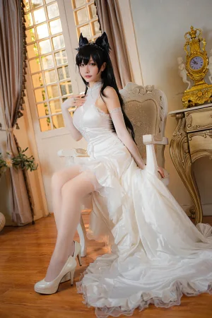 星之迟迟《爱宕婚纱》主题写真：25张全套美图