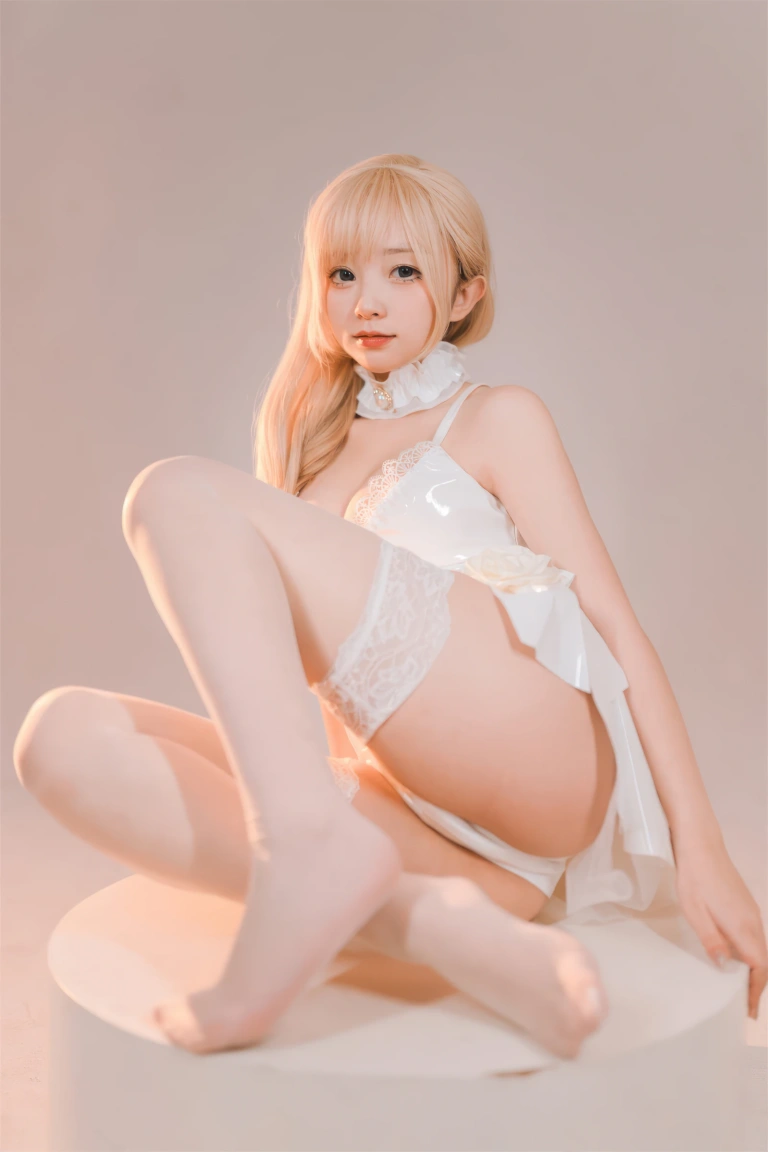 花铃《纯白小花嫁》主题写真：48张全套美图