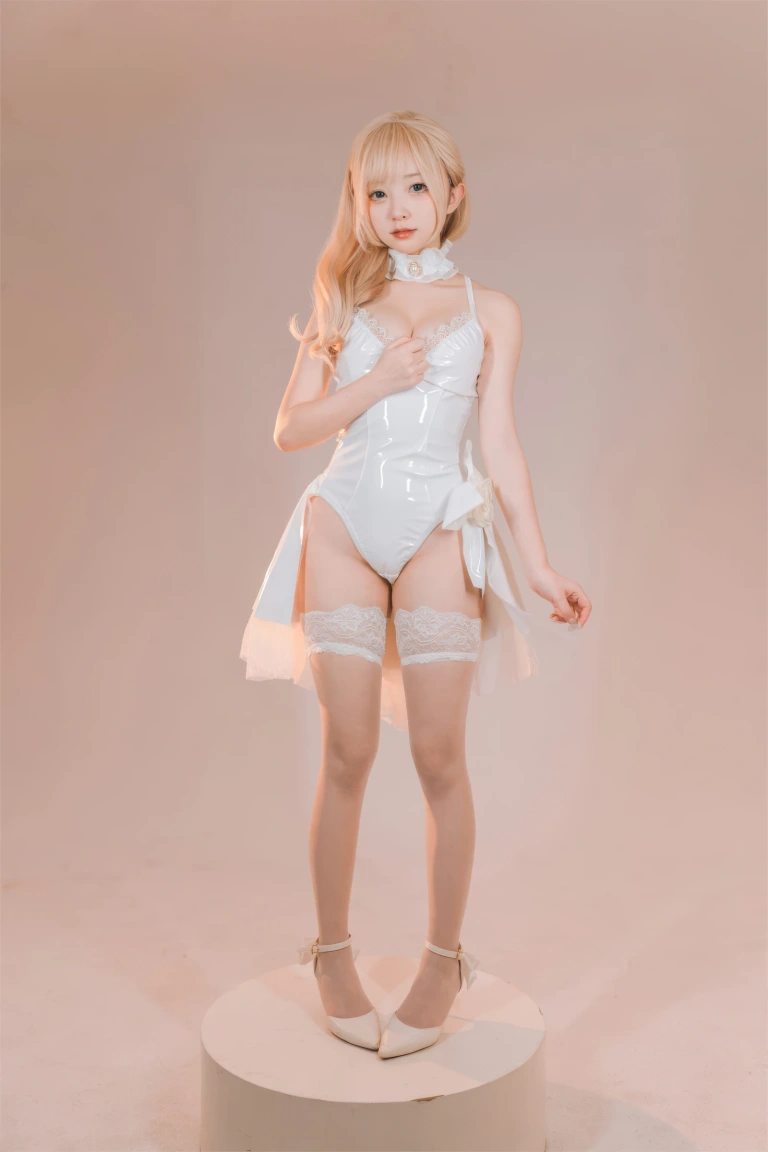 花铃《纯白小花嫁》主题写真：48张全套美图