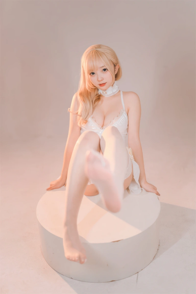 花铃《纯白小花嫁》主题写真：48张全套美图