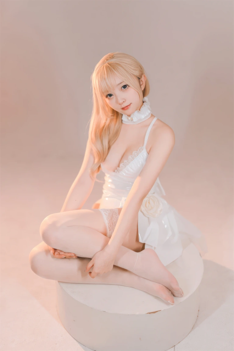 花铃《纯白小花嫁》主题写真：48张全套美图